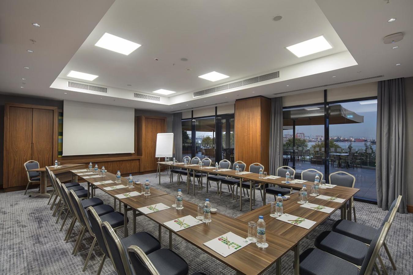 Holiday Inn Istanbul - Tuzla Bay By Ihg Ngoại thất bức ảnh