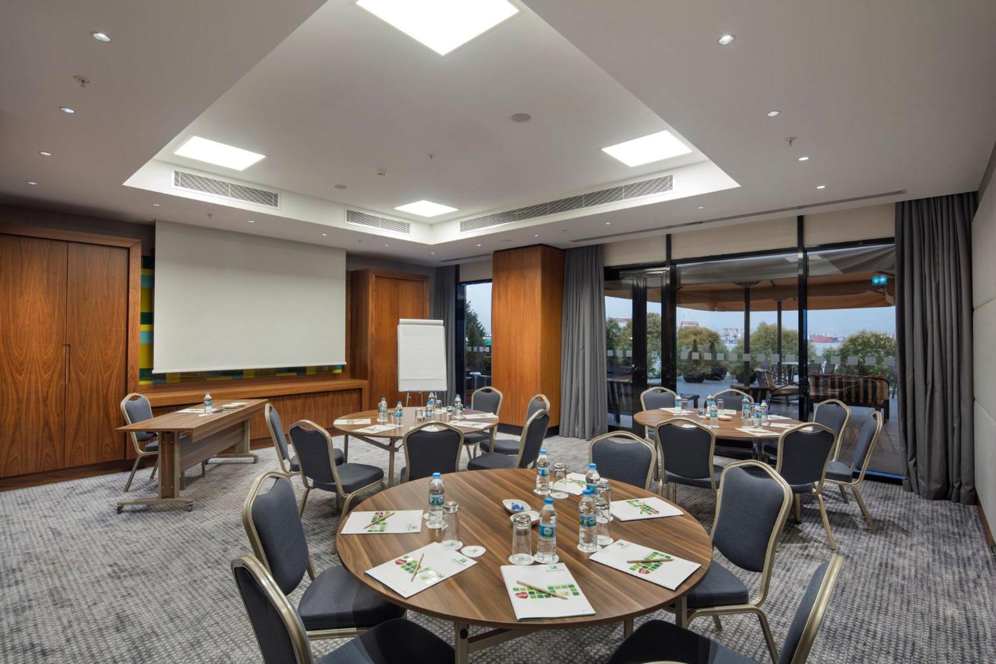 Holiday Inn Istanbul - Tuzla Bay By Ihg Ngoại thất bức ảnh