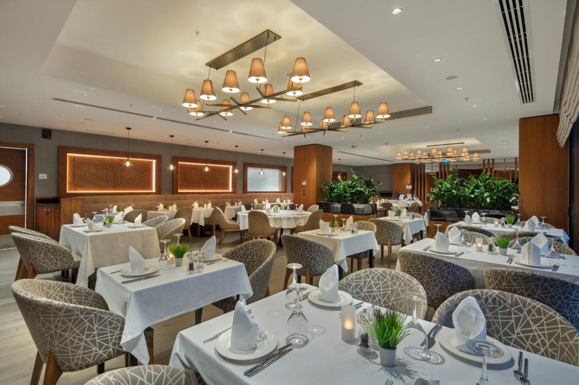 Holiday Inn Istanbul - Tuzla Bay By Ihg Ngoại thất bức ảnh